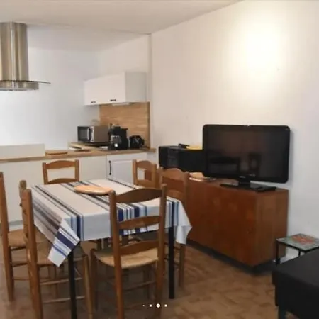 Casa de Férias Cozy & Quiet, Entire Home, 2 Bedrooms, Garden Leucate