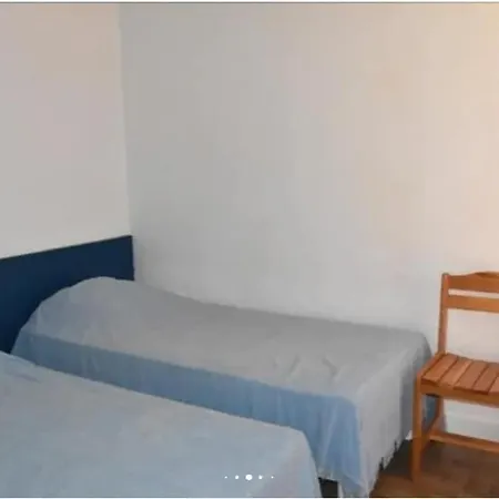 Cozy & Quiet, Entire Home, 2 Bedrooms, Garden Casa de Férias